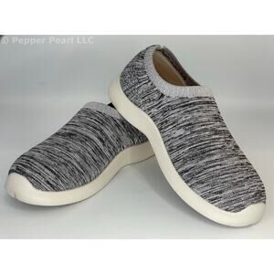 Women’s Comfort Shoe Slip-On Water and Slip Resistant Size 11 Light Grey